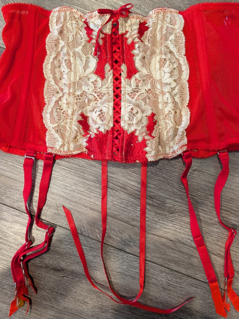 Victoria's Secret Red and Ivory Lace Garter Bustier
